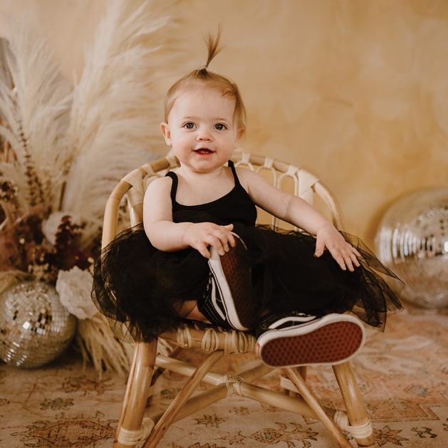 Little girl photograph by Tayler Dumas Photography.